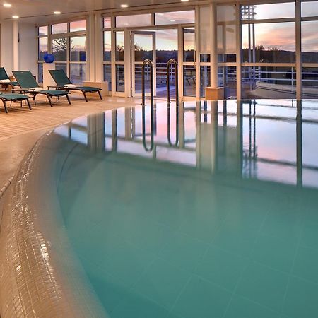 Celestins Spa Thermal & Hotel By Vy Resort Vichy Eksteriør billede The pool at the Hotel