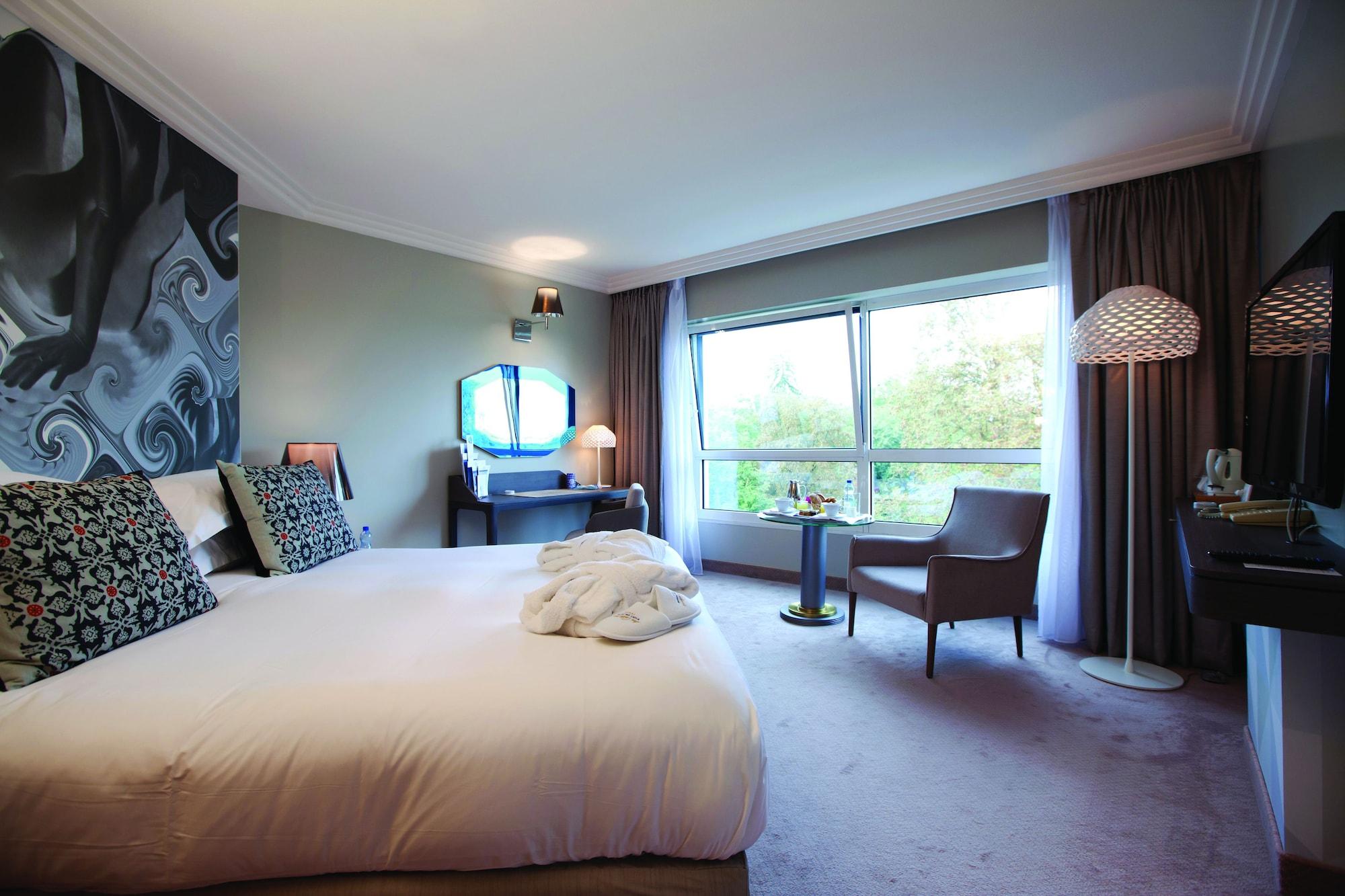 Celestins Spa Thermal & Hotel By Vy Resort Vichy Eksteriør billede A room at the hotel