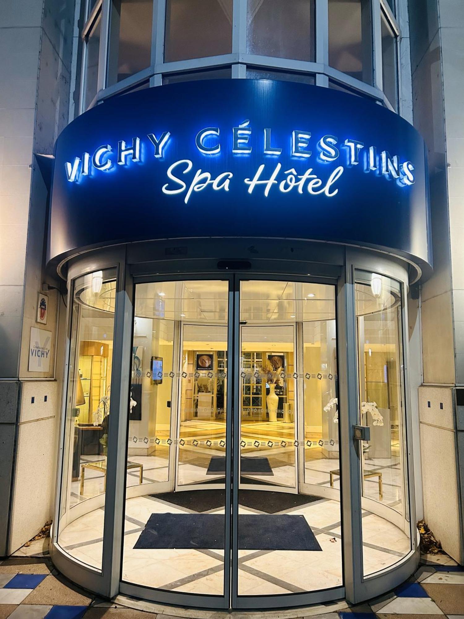 Celestins Spa Thermal & Hotel By Vy Resort Vichy Eksteriør billede Entrance to the hotel