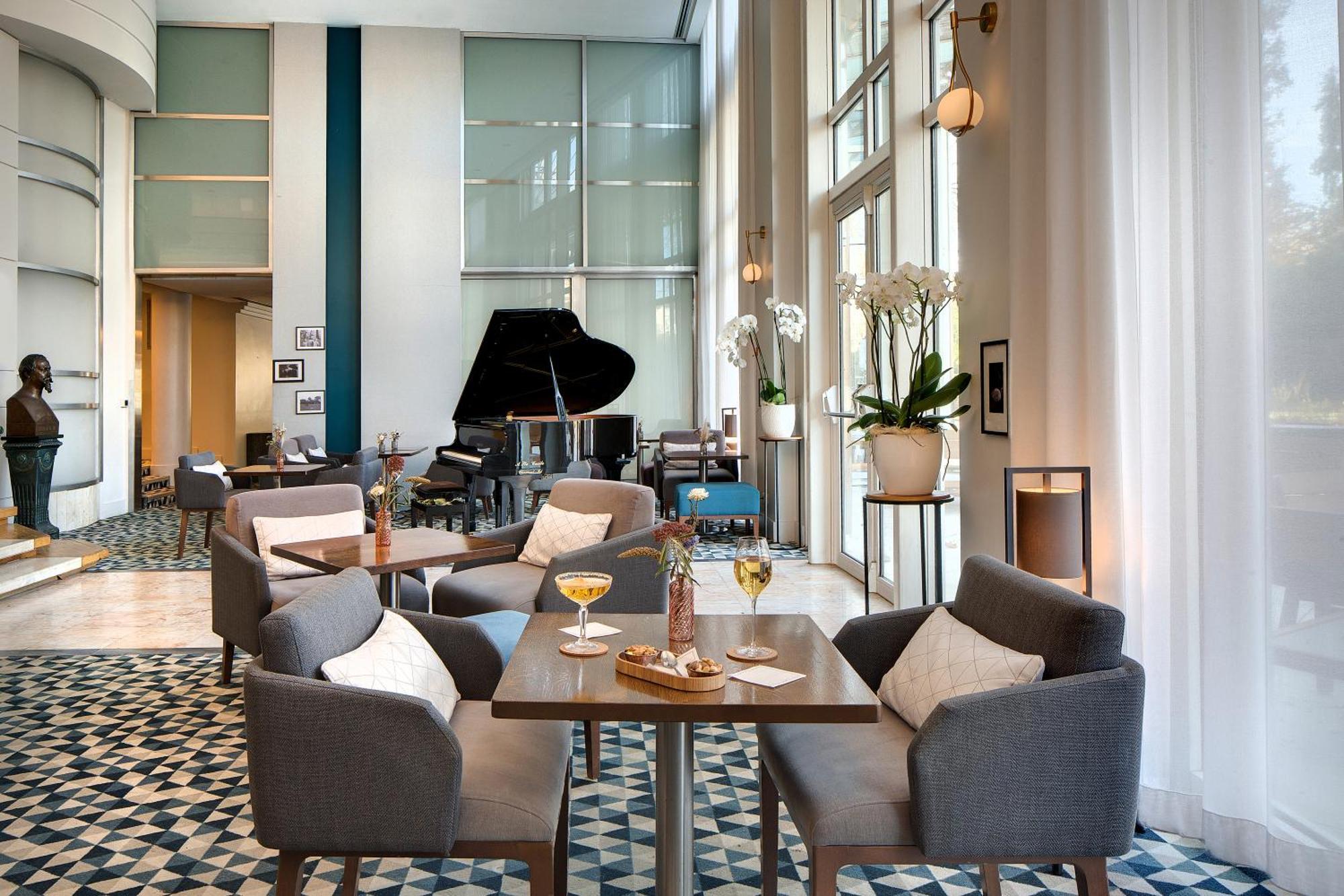 Celestins Spa Thermal & Hotel By Vy Resort Vichy Eksteriør billede The lobby
