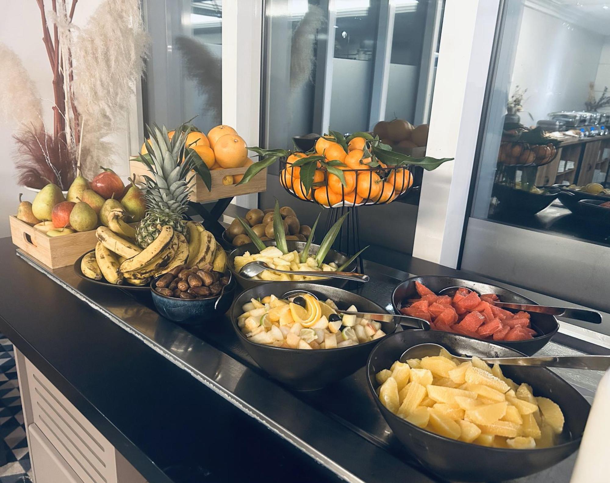 Celestins Spa Thermal & Hotel By Vy Resort Vichy Eksteriør billede Fruit salad