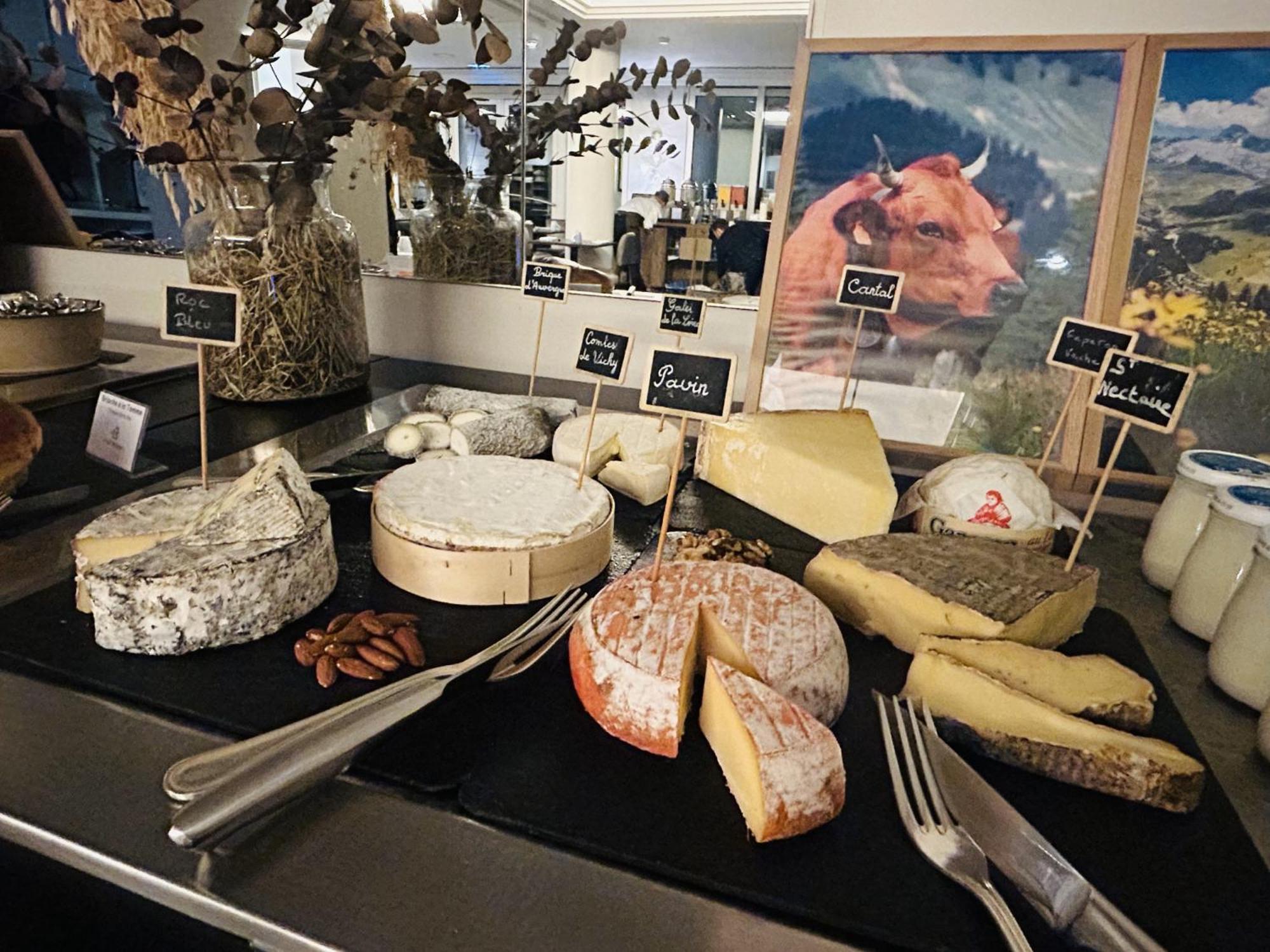 Celestins Spa Thermal & Hotel By Vy Resort Vichy Eksteriør billede Cheese at the cheese counter