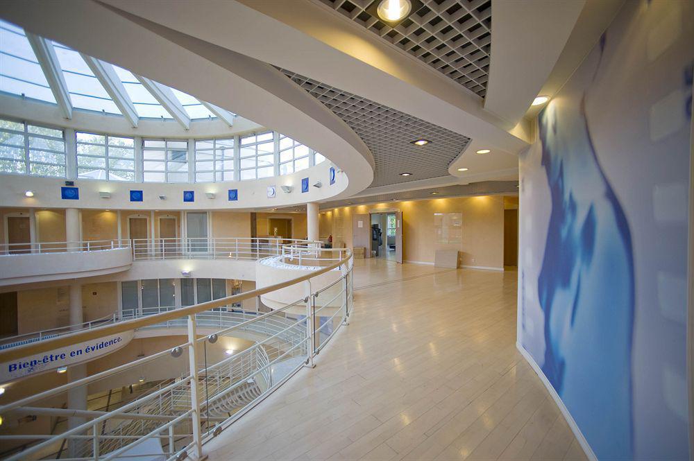 Celestins Spa Thermal & Hotel By Vy Resort Vichy Eksteriør billede Interior of the hospital